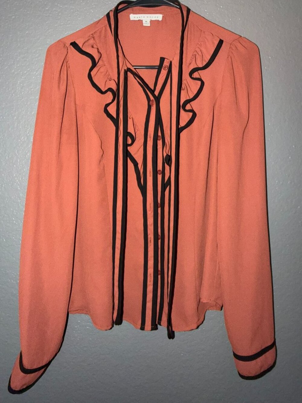 Haute Monde Women’s Medium Rust Ruffle Blouse Black Trim Long Sleeve